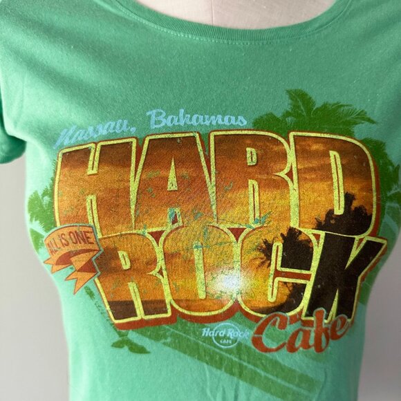 Nassau Bahamas Hard Rock Cafe T-Shirt Green Womens Size M Short Sleeve Tee - Picture 3 of 6